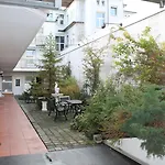 City Lounge Hotel