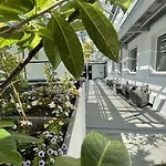 City Lounge Hotel