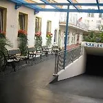 Hotel Lounge