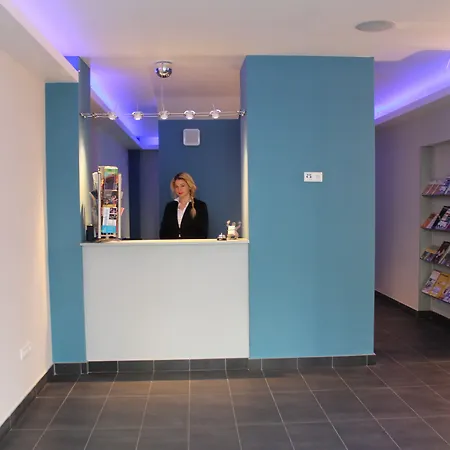 Lounge Hotel 3*